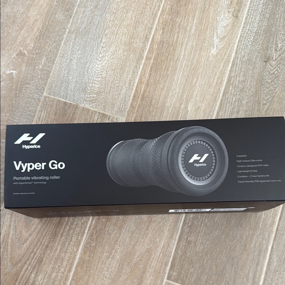 Vyper Go Portable Vibrating Roller - Black